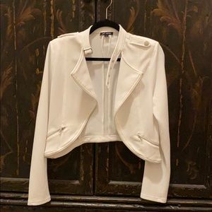 Cropped winter white jacket